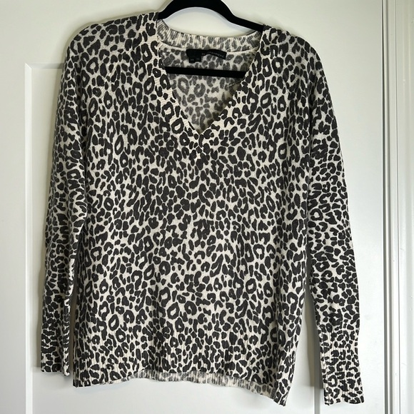 360 Cashmere Leopard Sweater XS - Picture 1 of 3